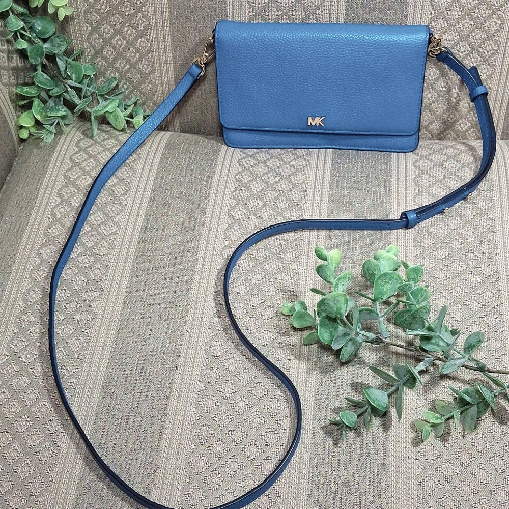 Michael Kors Convertible Crossbody Bag In Pebble Leather
